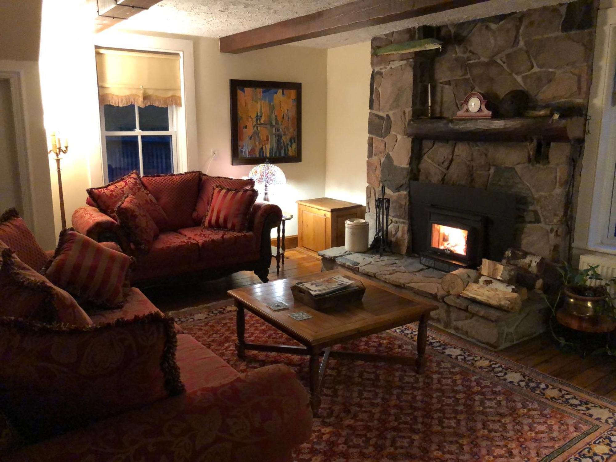 Algonquin Highlands Sawyer'S Creek Bed And Breakfast المظهر الخارجي الصورة